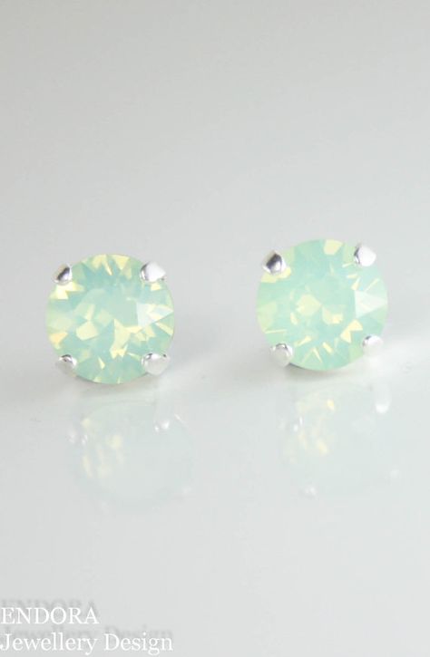 Mint Crystal, Crystal Earrings Swarovski, Wedding Mint Green, Mint Earrings, Aesthetic Header, Ruby Rings, Best Gadgets, Mint Wedding, Must Have Gadgets