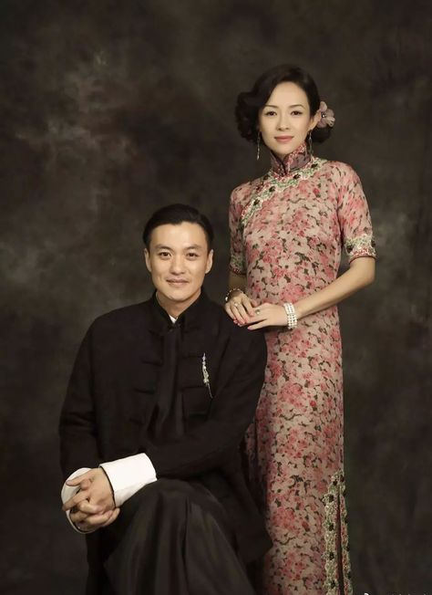 Zhou Yiwei Zhang Ziyi Chang Chen, Girl Boss Outfit, Chinese Family, Chen Kun, Qi Pao, Shanghai Fashion, Zhang Ziyi, Chinese Movies, Korean Couple