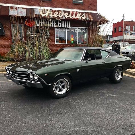 1969 Chevelle Ss, Restaurant Classic, 1969 Chevelle, Chevy Chevelle Ss, Old Muscle Cars, Hot Rods Cars Muscle, Old Vintage Cars, Car Apparel, Chevrolet Chevelle Ss