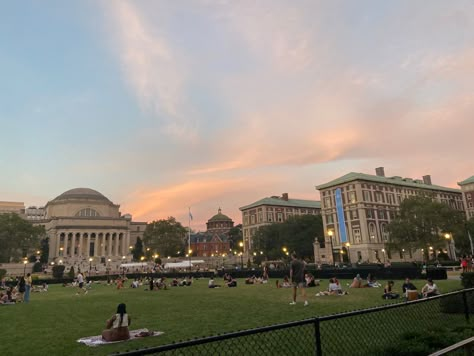 Columbia Student Aesthetic, University Of British Columbia Aesthetic, University Of Columbia Aesthetic, Ucla Campus Aesthetic, Uc Berkeley Campus Aesthetic, Columbia University Library Aesthetic, America University, Columbia Uni, Columbia University Campus