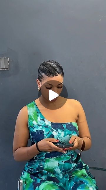 Be mine on Instagram: "Finger waves 🥰🥰" Natural Hair Finger Waves, Fingerwaves Short Hair Black, Short Finger Waves, Finger Waves Black Hair, Finger Waves Natural Hair, Big Waves Hair, Finger Waves Short Hair, Finger Weaving, Short Hair Black