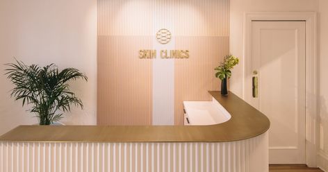 Skin Care Interior Design, Skin Care Clinic Design, Skin Clinic Design, Facial Clinic, Clinic Interior, Spa Rooms, Interior Design Plan, Clinic Interior Design, Cosmetic Dermatology