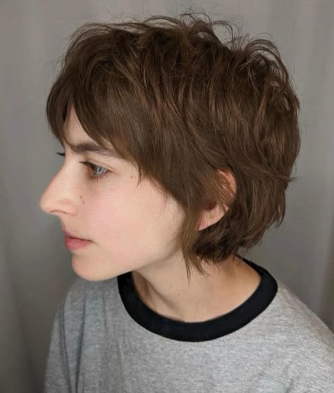 43 Cute Trendy Bixie Haircuts : Messy Bixie Sugar Brown I Take You | Wedding Readings | Wedding Ideas | Wedding Dresses | Wedding Theme "bixie" Haircut 2022 Fine Hair, "bixie" Haircut 2022, Soft Bob Haircut, "bixie" Haircut, Bob Shag, Feminine Hairstyle, Bixie Haircut, Haircut And Style, Haircut Bob