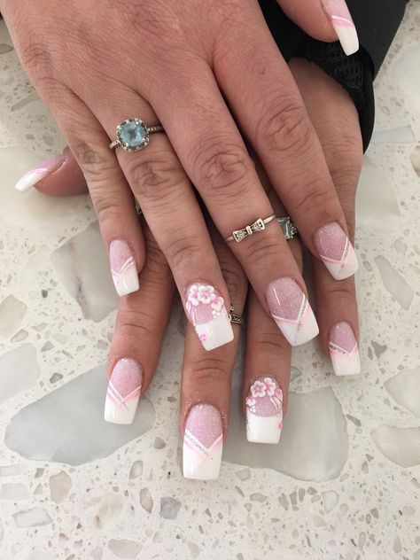 Pink and white French manicure design 3D flower Follow my girl on Instagram at @thanhsnails Pink And White French Manicure, French Manicure Pink, White French Manicure, Pink And White French, French Manicure Nail Designs, Pink French Manicure, White Chrome Nails, Pink White Nails, French Manicure Designs