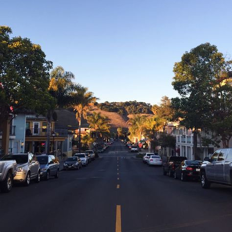 Cute California street, next to Avila beach in central California. California Street, Avila Beach, Central California, Quantum Leap, Street View, California, Travel