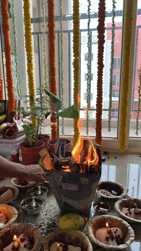 Hawan Pooja Snaps, Pooja Snap, Pooja Aesthetic, Mandir Snap, Indian Meditation, Festival Aesthetic, Best Snapchat, Story Ideas Pictures, Bridal Photoshoot