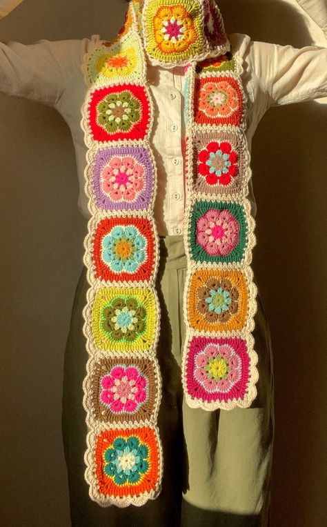 Colorful Scarf Crochet, Things Made With Granny Squares, Crochet Colorful Scarf, Flower Crochet Scarf, Colorful Crochet Scarf, Crochet Scarf Border, Crochet Birthday Gifts For Women, Funky Crochet Scarf, Crochet Gifts For Sister