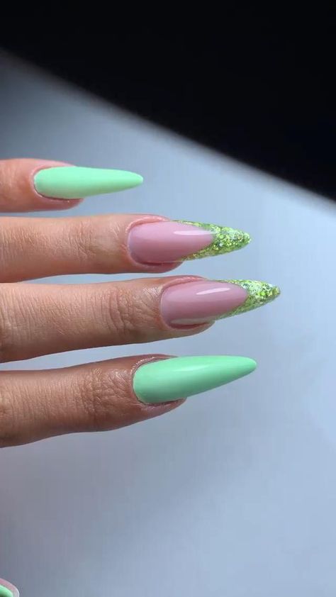 Spring Nails 2023 Stilleto, Long Almond Acrylic Nails Art Designs, Spring Nails Stiletto, Long Almond Nails, April Nails, Sharp Nails, Wow Nails, Vintage Nails, Happy Nails