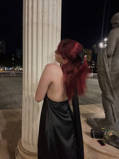 black dress, black dress inspo, red hair, instagram poses, dress, date inspo, night aesthetic, poses, back pose, Black Dress Red Hair, Red Hair Black Dress, Red Hair Red Dress, Red Hair Instagram, Poses Dress, Date Inspo, Dress Pose, Back Pose, Hoco 2024