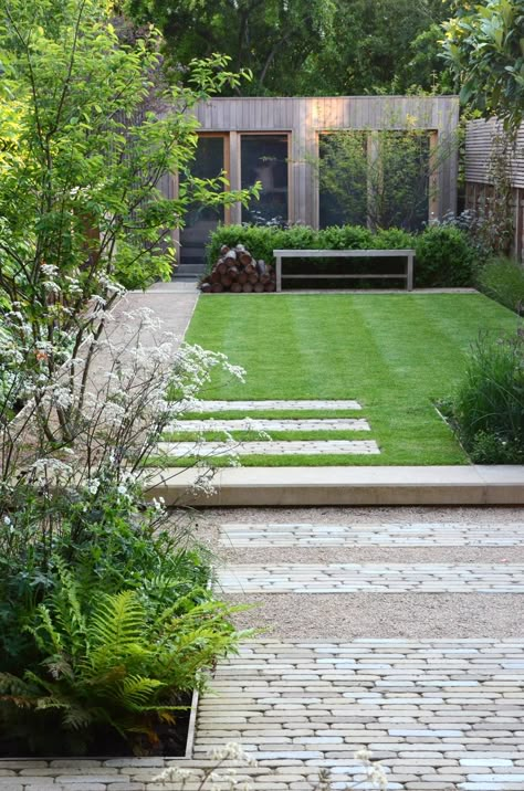 Oxford Town, Entry Garden, Contemporary Garden Design, Small Courtyard Gardens, Courtyard Gardens Design, Office Pods, Garden Paving, Back Garden Design, Modern Garden Design