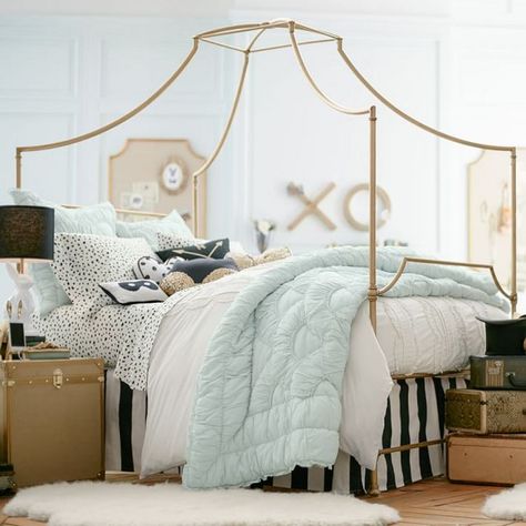 Luxe Bedroom Goods Turn Your Home Into a Haven, Getting Out of Bed Gets Even Harder Blue Teen Girl Bedroom, Emily And Meritt, Teen Girl Bedroom, Gold Bedroom, Ideas Hogar, Teen Bedding, Canopy Bed, Big Girl Rooms