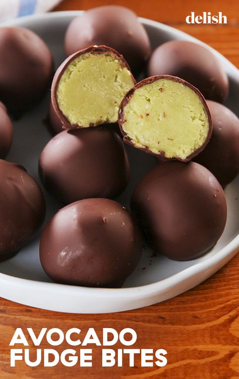 No-Bake Avocado Fudge Bites are like little balls of happiness. Get the recipe at Delish.com. #recipe #easy #easyrecipes #delish #avocado #fudge #chocolate #dessert #dessertrecipes #healthy #truffles Healthy Truffles, Avocado Snacks, Avocado Fudge, Avocado Truffles, Weird Recipes, Fudge Bites, Avocado Recipes Healthy, Fudge Chocolate, Healthy Avocado