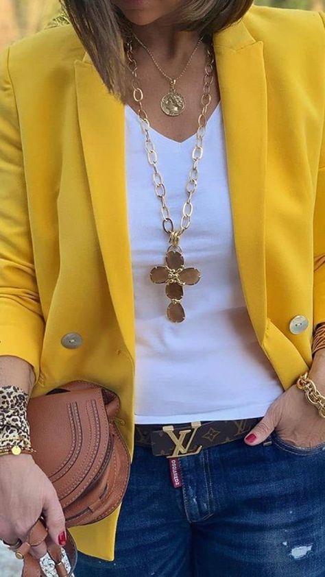 Blazer And Jeans, Outfits Con Jeans, Casual Chic Outfits, Modest Summer Dresses, Yellow Blazer, Summer Black Dress, Elegante Casual, Summer Dress Outfits, Cute Summer Dresses