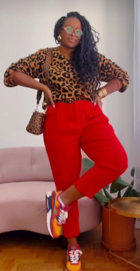 Midsize Outfits Colorful, Bright Work Outfits, Bold Outfits For Women, Red And Leopard Outfit, Summer Business Casual Outfits Plus Size, Navy Blue Shirt Outfit Women, Outfit Pantalon Rojo, Curvy Work Outfit, Red Pants Outfit