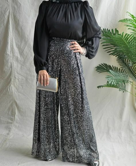 Soiree Pants, Soiree Outfits, Soiree Outfit, Girls Dress Outfits, Soiree Dress, Fashion Top Outfits, Women Dresses Classy, Modest Dresses Casual, Elegant Dresses Classy