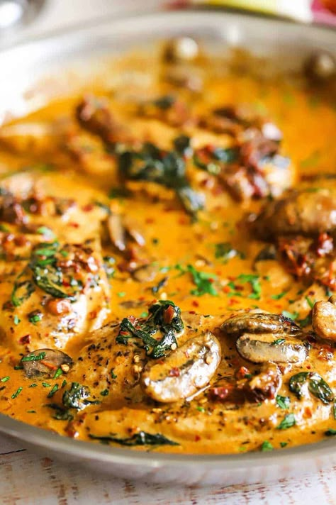 Chicken Mushrooms Spinach Recipes, Tuscan Chicken With Mushrooms, Chicken And Mushroom Recipes Healthy, Chicken With Mushrooms And Spinach, Tuscan Chicken Thighs, Chicken With Spinach And Mushrooms, Chicken Spinach Mushroom, Tuscan Chicken Skillet, Brine Recipes