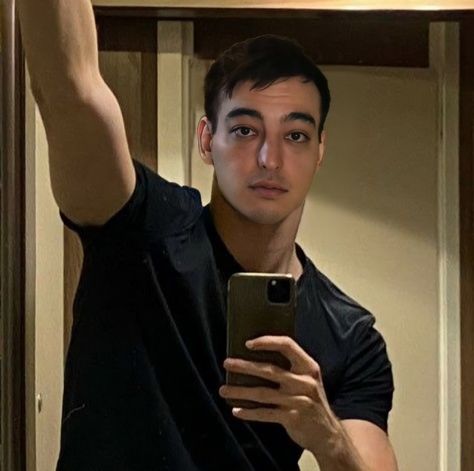 Joji Selfies, Joji Miller, Music Artists, Mirror Selfie, Music