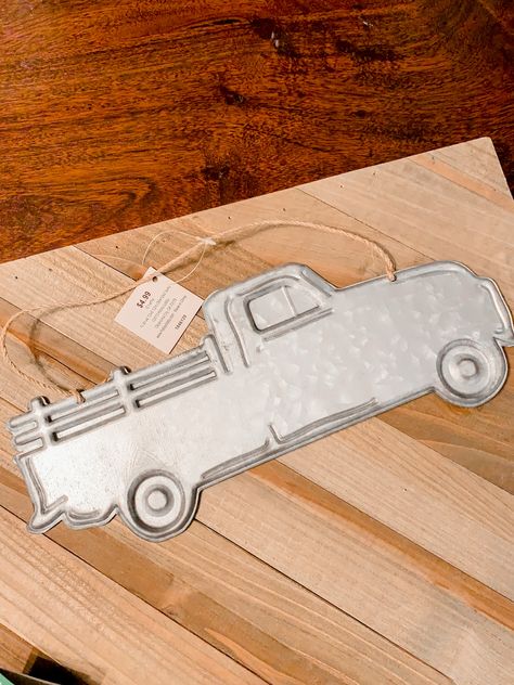 Christmas truck DIY sign Dollar Tree Metal Truck Sign, Dollar Tree Metal Signs Diy, Truck Diy, White Truck, Truck Signs, Truck Stuff, Farm Trucks, Paper Tree, Christmas Truck