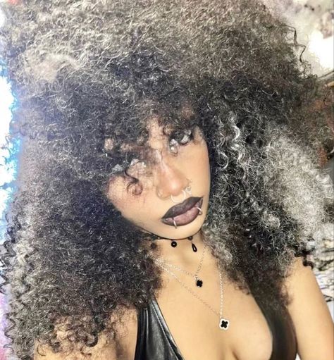 Jane Everlasting, Afro Goth, Alt Makeup, Palaye Royale, Alt Girls, Alternative Makeup, Goth Women, Black Goth, Afro Punk