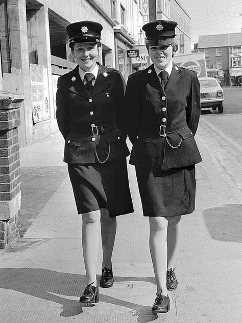 LAPD Female Officers 1960s | Ban Garda - early Irish female police officers | Five-O | Pinterest ... Police Officer Duties, Female Police, Female Police Officers, London Police, Cover Inspiration, Women's Uniforms, Police Uniforms, Police Women, Police Officers