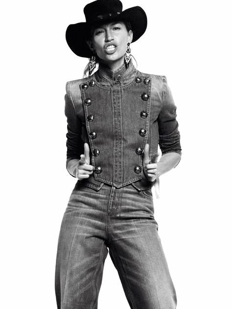 Paris February, Cowgirl Photoshoot, Vogue Photography, Anna Ewers, Emmanuelle Alt, Magazine Vogue, Natasha Poly, David Sims, Into The West