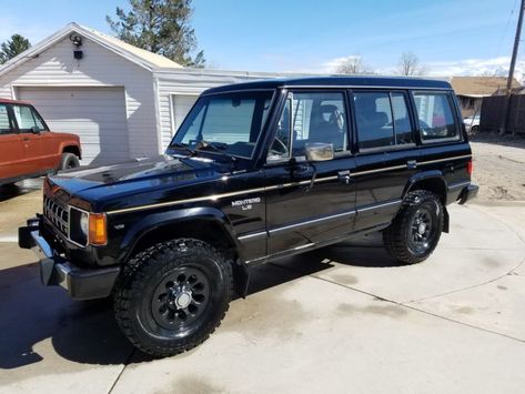 Unusually Well-Kept: 1991 Mitsubishi Montero LS V6/5-Speed | Bring a Trailer Truck Detailing, Mitsubishi Motors, Nissan Patrol, Rear Differential, Types Of Vehicle, Mitsubishi Pajero, New Engine, Trailer Hitch, Japanese Cars