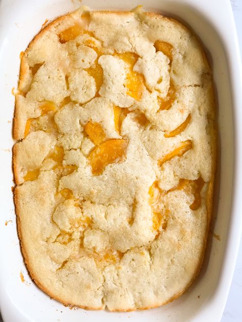 Crazy Crust Peach Cobbler – Life Above the Cafe Cobbler Crust, Fresh Peach Cobbler, Heavenly Desserts, Cobbler Easy, Peach Cobbler Easy, Fruit Cobbler, Fall Desserts Easy, Peach Cobbler Recipe, Canned Peaches