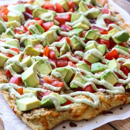 Avocado Pizza, Recipes Avocado, Desayuno Keto, Cheesecake Factory, Avocado Recipes, A Pizza, Pizza Recipes, Weight Watchers, Guacamole