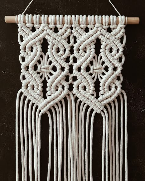 NEW 🌟🙌🏻 PART 9️⃣ #macrameparts 👈🏻 my hashtag The best thing a macrame teacher can give you!😉 🪢 +20 !!! PATTERNS BY MACRAMESSAGE for… | Instagram Macrame Simple Wall Hanging, Macrame Patterns Tutorials Wall Hangings, Sasha Macramessage, Gothic Macrame, Pola Macrame, Tutorial Macramé, Macrame Knots Tutorial, Macrame Bracelet Patterns, Macrame Owl