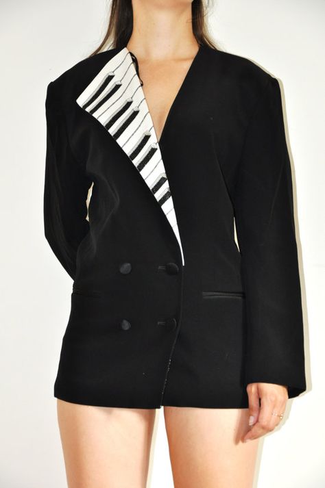 - Piano keyboard jacket. #fashion #style #music #jacket #musicfashion http://www.pinterest.com/TheHitman14/hey-ladies-musical-fashion/ Keyboard Jacket, Piano Dress, Jazz Fashion, Musical Dress, Music Inspired Fashion, Music Dress, Vintage Piano, 80s Jacket, Festival Jacket