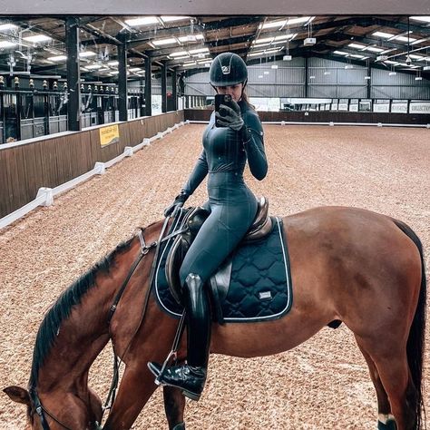 Black Heart Equestrian Outfits, Horseback Riding Outfit, Aesthetic Equestrian, Riding Outfit Equestrian, Horse Outfits, Black Heart Equestrian, Erin Williams, Horse Riding Aesthetic, Equestrian Outfit