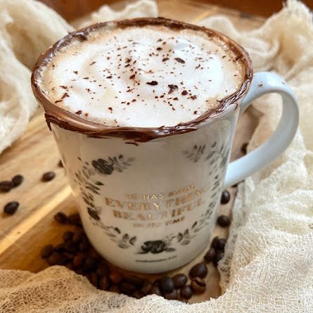 Nutella Cappuccino, Italian Espresso, Nutella Recipes, Hazelnut Spread, Frothing Milk, Rome Italy, Cocoa Powder, Hazelnut, Espresso Machine