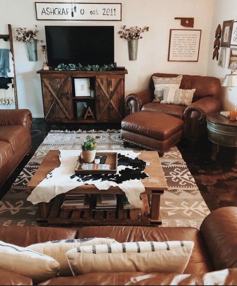 Western Living Rooms, Western Living Room Decor, Western Living Room, Ranch House Decor, Western Rooms, Rustic Farmhouse Living Room, Casa Country, Western Home, Western Homes