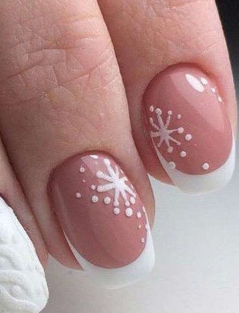 10 idées d’ongles d’hiver pour avoir l’air jeune et sophistiqué à Noël - haustiersos Semi Permanent Noel, Semi Permanent, Make Up Ideas, Christmas Nails, Pretty Nails, Coco, Make Up, Nails, Crochet