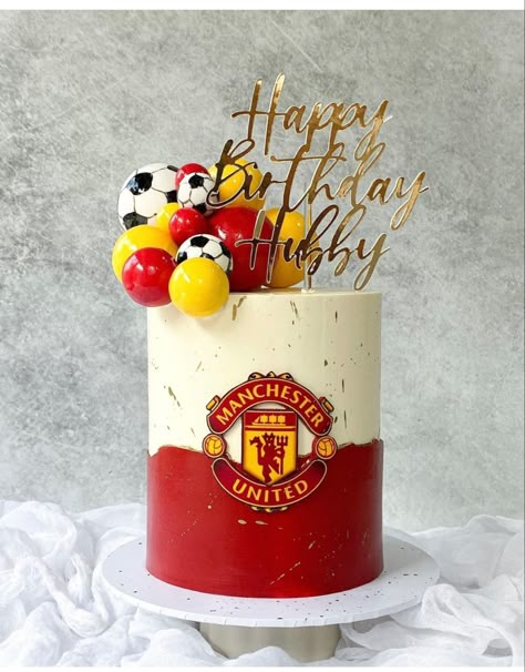 Manchester Cake Ideas, Manchester Cake Birthdays, Manchester United Party Decorations, Manchester United Theme Party, Manchester United Cakes Birthday For Men, Football Cakes For Men, Man United Cake Ideas, Manchester United Birthday Party Ideas, Birthday Cake Manchester United