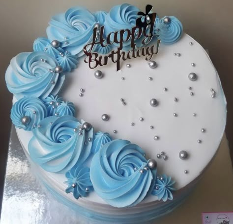 Images Of Cakes For Birthday, Simple Cake Decorating For Men, Simple Cake Designs For Men, Anniversary Cake Designs, Cake Design For Men, Modern Birthday Cakes, Unique Cakes Designs, Blue Birthday Cakes, Candy Land Birthday Party