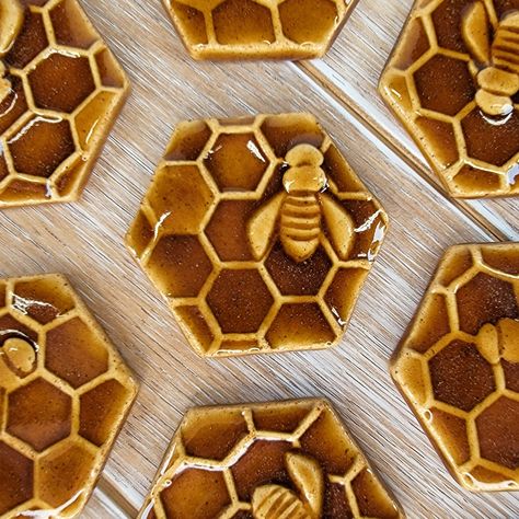 Qty 1 Honeybee Mosaic Tile Design Ceramic Bee Honeycomb Golden - Etsy Honeycomb Tiles, Bee Stuff, Mosaic Tile Designs, Denton Texas, Bee Farm, Ceramic Mosaic, Honey Color, Bee Honeycomb, Mosaic Backsplash