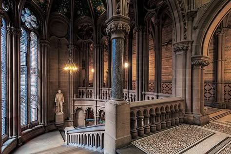 Manchester Town Hall, Neo-gothic style (1740s to early 1800).  Completed in 1877.  suitaby grand and impressive for a public building. Gothic Staircase, Gothic Castle Interior, Gothic Architecture Interior, Gothic Interior Design, Neo Gothic Architecture, Manchester Town Hall, Municipal Building, Gothic Revival Architecture, Gothic Mansion