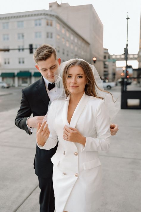 White Blazer Dress, White Blazer Outfits, Blazer Wedding, Dress Engagement, Wedding Dress With Veil, Blazer Outfit, Engagement Outfits, Civil Wedding, Photographer Branding