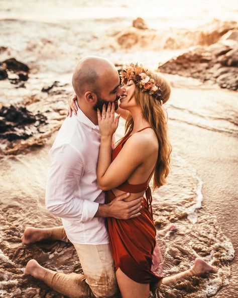 A romantic sunset engagement session, complete with these two lovies ✨ Anniversary Photo, Romantic Sunset, Photo Board, Photo Boards, Anniversary Photos, A Romantic, Family Photographer, Maui, Engagement Session