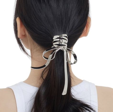 Metal Hair Clip, Metal Hair Clips, Metal Hair, Hair Clips Girls, High Ponytails, Ponytail Holder, Metallic Hair, Hair Claws & Clips, Ponytail Holders