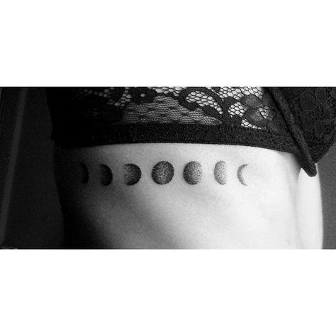 Fases lunares #tattooed #tattoo #tattooartist #tattoowork #tatuajes #tatuaje #ink #tatouage #faseslunares #moon #moontattoo #blackandwhite #blackandwhitetattoo  #luna #lunas #puntillismo #pointillism #pointillismtattoo Rib Tattoo Moon Phases, Tattoo Pointillism, Pointillism Tattoo, Moon Phases Tattoo, Tattoo Moon, Occult Tattoo, Moon Tattoos, Sleeve Tattoos For Women, Rib Tattoo