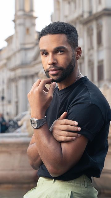 Brandon Bell, Lucien Laviscount, Octo Finissimo, Best Physique, European Men, White Nike Shoes, Male Actors, Corte De Cabelo Masculino, Emily In Paris