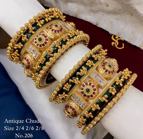 Chudiya Indian Bangles, Bridal Bangle Set Indian, Latest Chooda Designs Brides, Wedding Jewellery Designs, Bridal Anklet, Bridal Jewelry Sets Brides, Unique Bridal Jewelry, Bridal Jewellery Inspiration, Bridal Chura