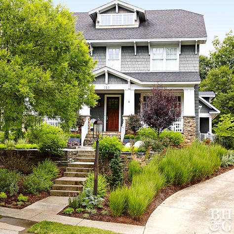 See how this yard went from empty to lush (even with sloped beds!) Sloped Front Yard, Sloped Yard, Small Front Yard Landscaping, Small Front Yard, Design Café, Front Yard Design, Front Landscaping, Low Maintenance Landscaping, Dry Creek