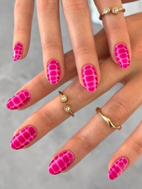 Pink Croc Nails Short, Croc Pink Nails, Gator Print Nails, Short Alligator Nails, Crocodile Pattern Nails, How To Do Croc Nails, Pink Gator Nails, Pink Croc Nails Acrylic, Colorful Croc Nails