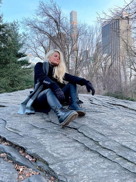 central park, casual, winter outfits Central Park Outfit Winter, Central Park Outfit, Central Park Winter, Park Outfit, Nyc Winter, Winter Pictures, Casual Winter Outfits, Central Park, Winter Outfits