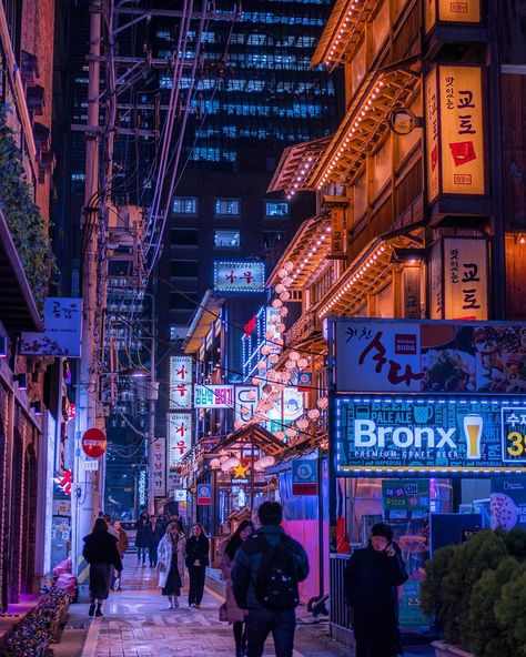 Japanese Alley, Gangnam District, Cities In Korea, Gangnam Seoul, Character Vibes, Back Alley, Living In Korea, Anime Journal, Buildings Photography