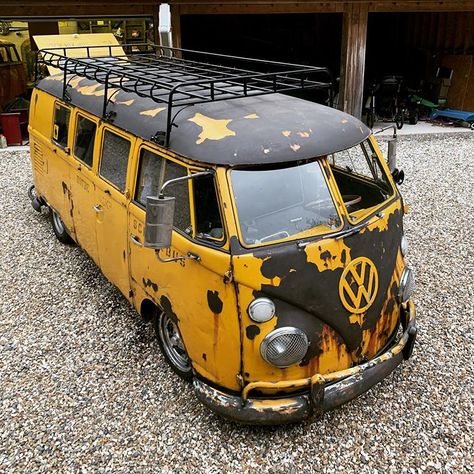 🤙🏻🤙🏻🤙🏻 . Like and Follow @schoolbus63 . . . . . . #schoolbus63 #vw #vwbus #vwcamper #vwcampervan #vwsplit #vwsplitscreen #vwbuslove… Vw Splitscreen, Volkswagen Minibus, Vw Bus T1, Volkswagen Aircooled, Vw Combi, Volkswagen Type 2, Vw Bus Camper, Vw Aircooled, Combi Vw