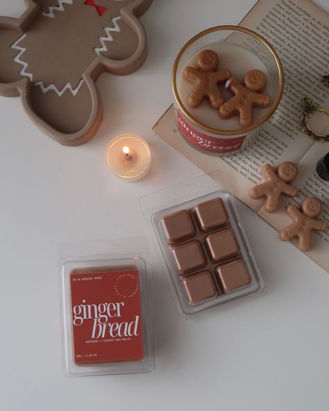 Our Gingerbread Candle captures the spicy and sweet scent of freshly baked gingerbread cookies. Enjoy warm notes of ginger, cinnamon, nutmeg, and clove, complemented by hints of vanilla, molasses, and brown sugar for added sweetness and depth. The candle is topped with little gingerbread-shaped melts filled with gold sparkle that glow beautifully when lit. #gingerbread #gingerbreadcandles #handmade #handmadecandles #demoulding #satisfyingvideo #giftideas #candles #christmasdecor #christmasgi... Gingerbread Candle, Sweet Scents, Satisfying Video, Molasses, The Masterpiece, Gold Sparkle, Handmade Candles, Freshly Baked, Gingerbread Cookies